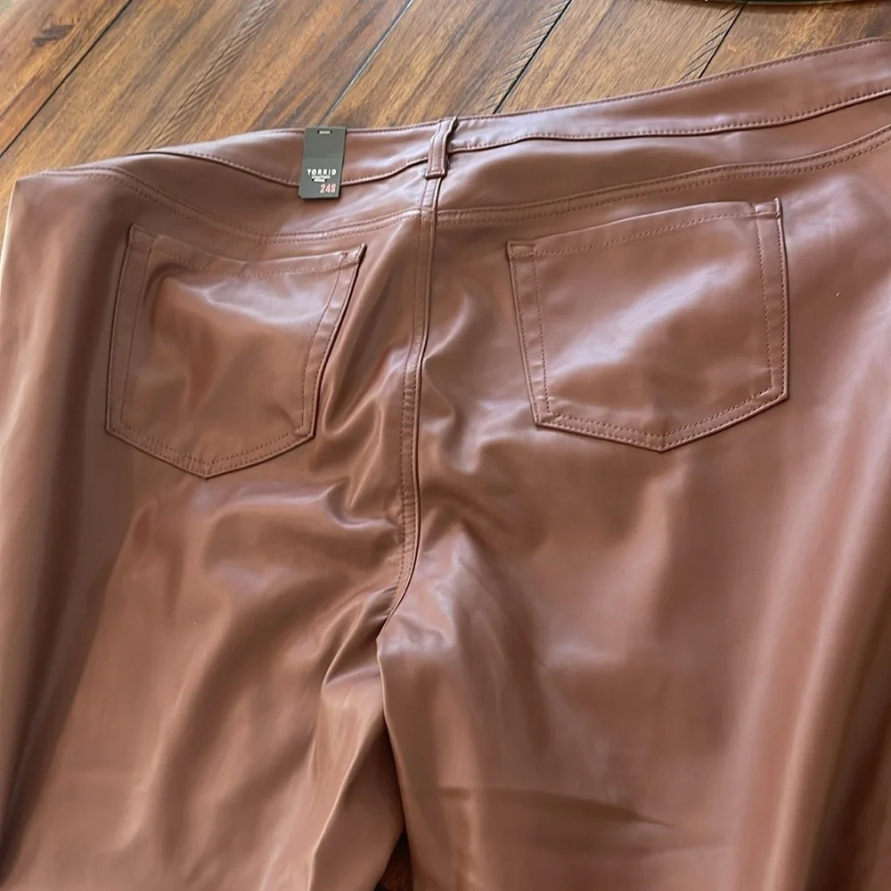 Torrid  Plus Size 24S Dress Pants Skinny Pants Root Beer Brown Faux Leather - Picture 10 of 10